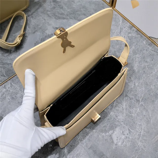 Saint Laurent Loulou Bege Couro Bolsa para Carregar Sob o Braço 21