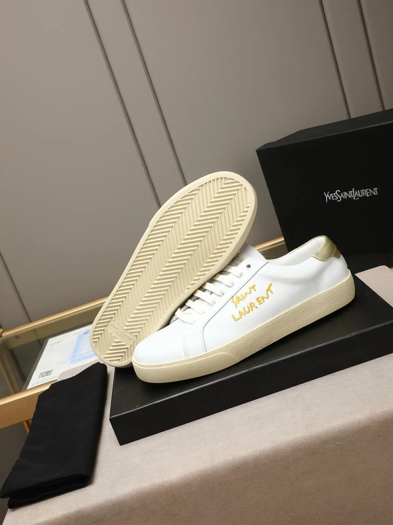Saint Laurent Blanco Dorado Cuero Bordado Zapatillas Lifestyle 4