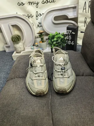 Salomon Beige 露趾系带休闲凉鞋 10