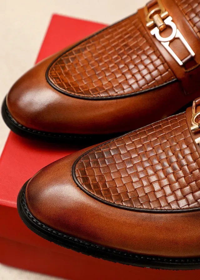 Salvatore Ferragamo Gancini cuero trenzado marrón mocasines 8