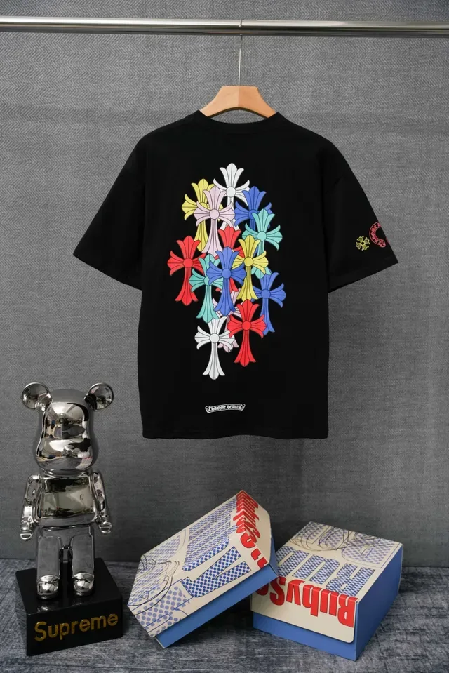 Camiseta Supreme con bolsillo y gráfico bordado 2