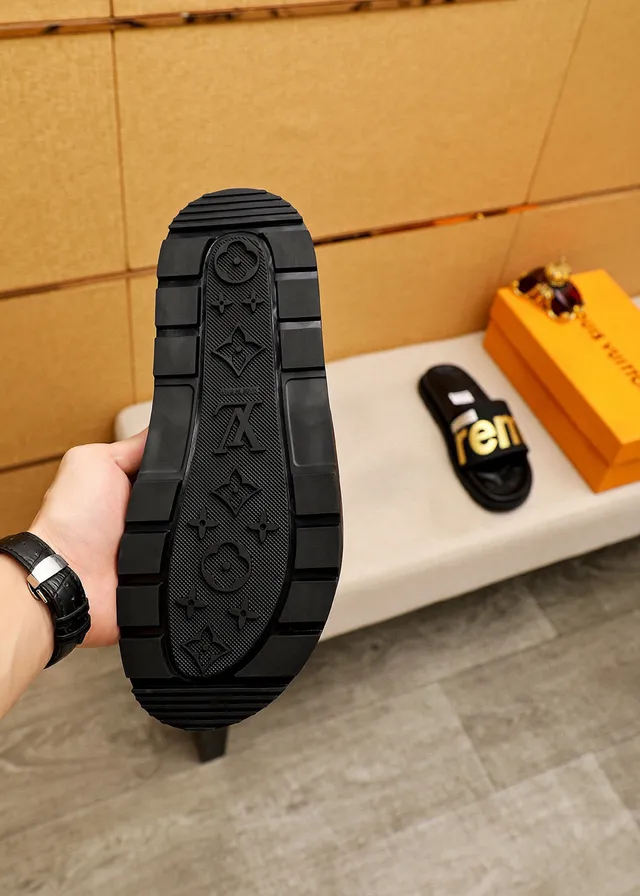 Supreme Slide Noir Or Caoutchouc Logo Strap Slippers 9