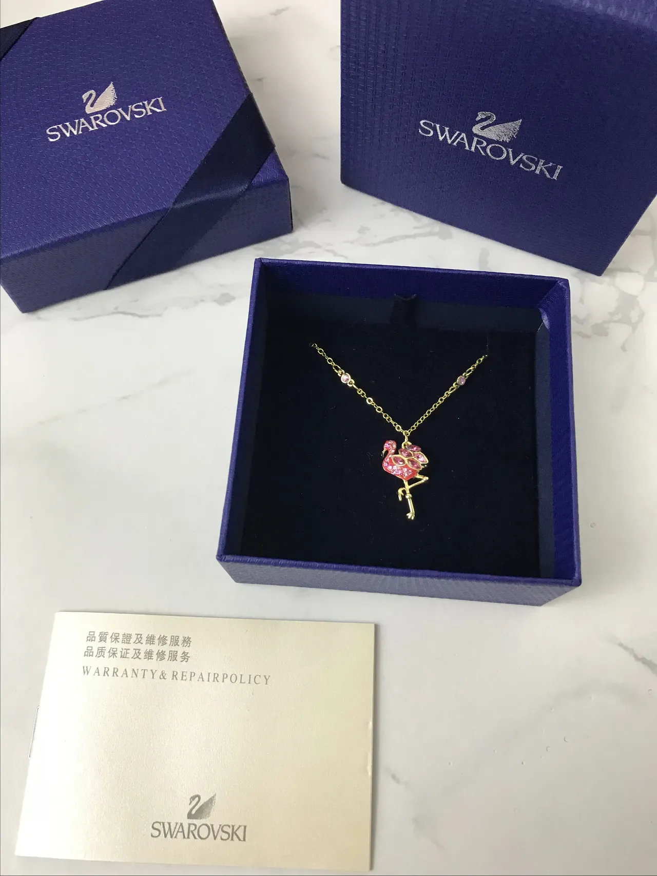Swarovski ফ্ল্যামিঙ্গো ইনামেল এবং ক্রিস্টাল পেন্ডেন্ট নেকলেস 4