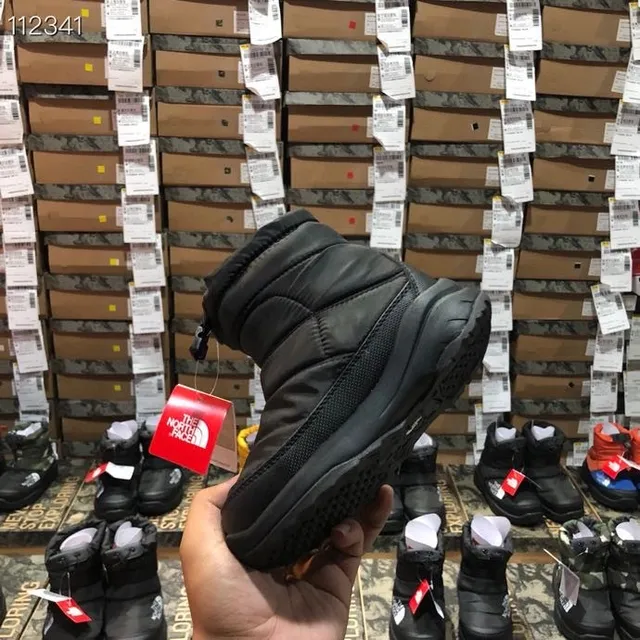 The North Face ThermoBall Boot أسود أطفال حذاء ثلج 21