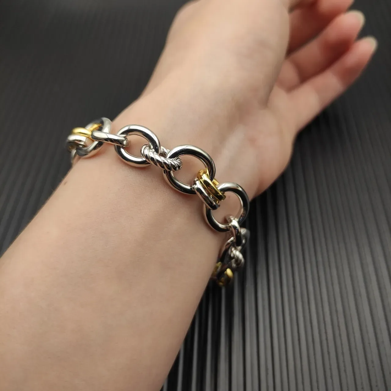 Tiffany & Co. HardWear मिश्र धातु ट्विस्ट चेन कंगन 8