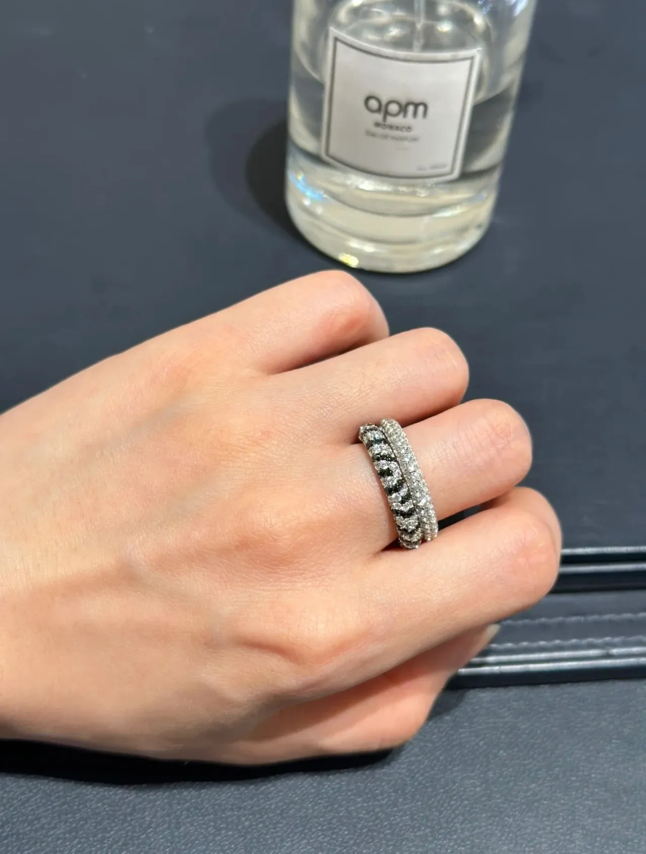 Tiffany & Co. রুপা সাদা Pavé-Set চওড়া আংটি 3