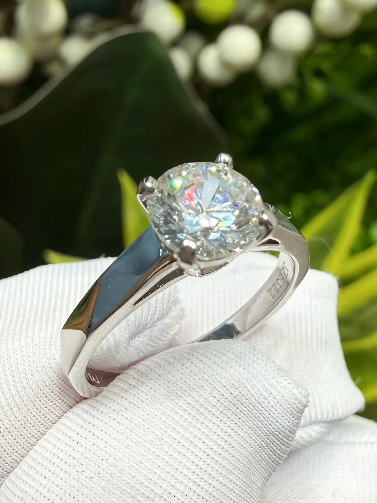 Tiffany & Co. Tiffany Setting राउंड ब्रिलियंट सोलिटेयर रिंग 4