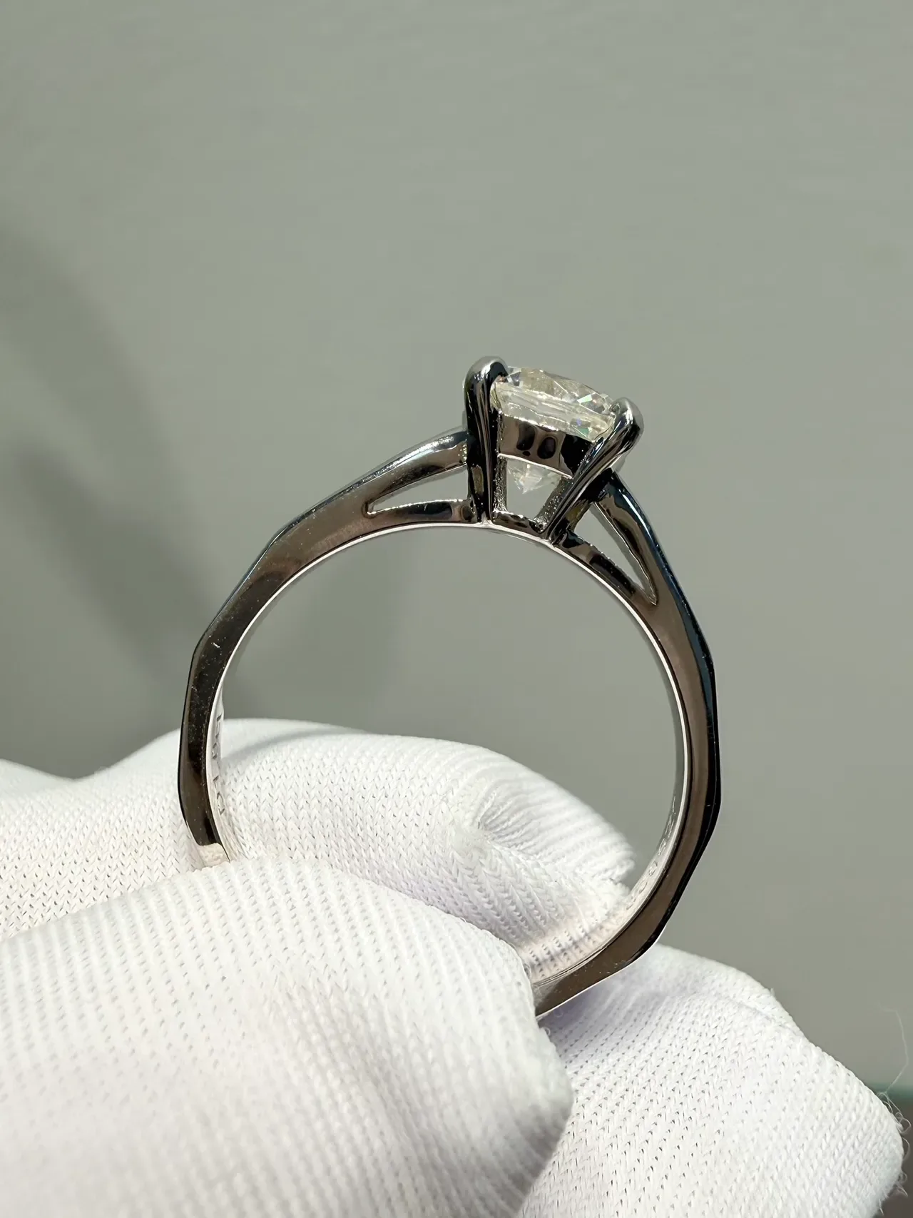 Tiffany & Co. Tiffany Setting राउंड ब्रिलियंट सोलिटेयर रिंग 6