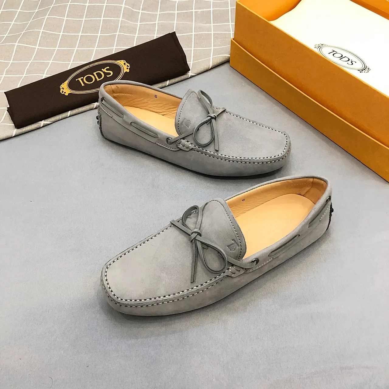 Loafers Tod's Bow de ante gris 3