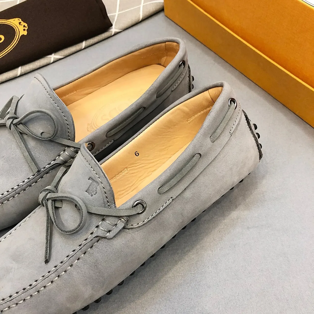 Loafers Tod's Bow de ante gris 5