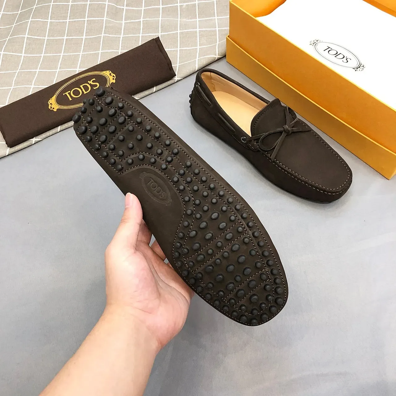 Tod's بني بيج نوبك شبيه للغامز الجزء العلوي الخياطة اليدوية موك تو لوفر 7