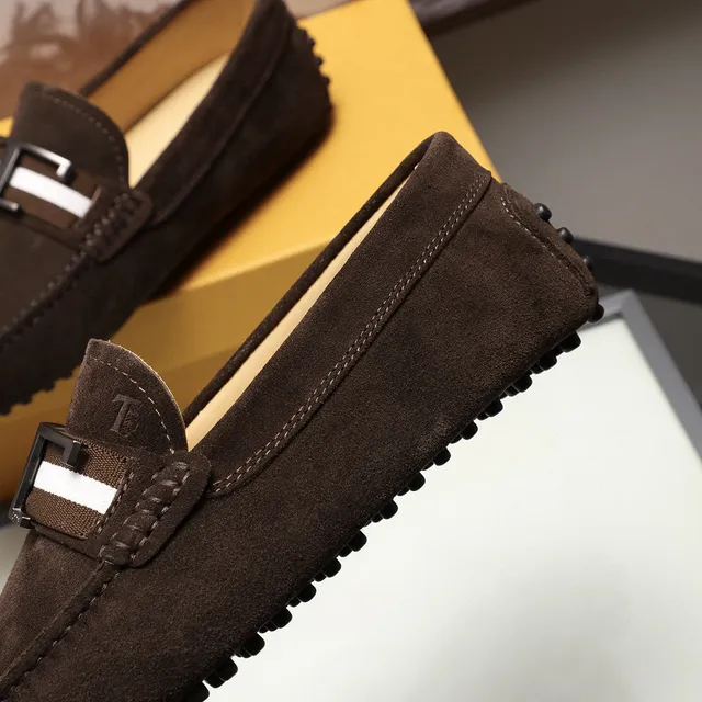 Tod's Gommino Loafer 棕白麂皮鞋面 T-Bar 金属扣 乐福鞋 6