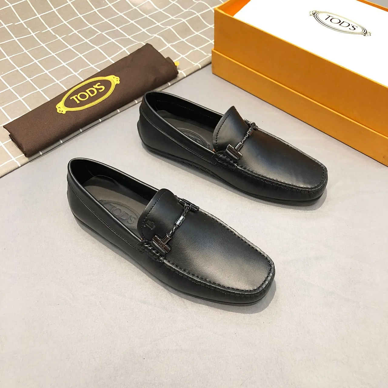 Tod's Horsebit Loafer Black Leather Loafers 4