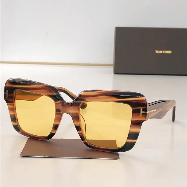 Tom Ford Óculos de Sol Quadrados Oversized de Tartaruga Âmbar 1