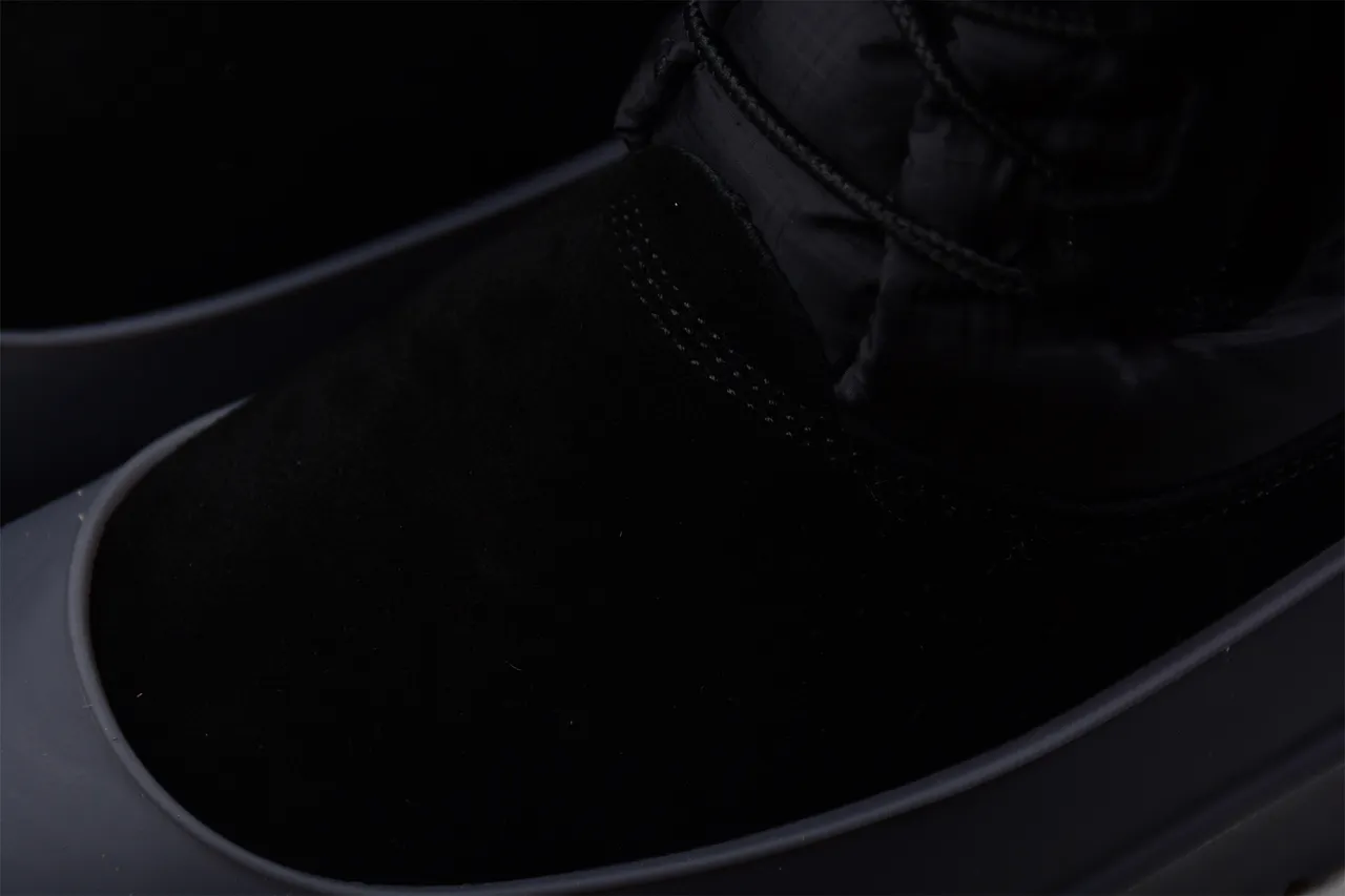 UGG 黑色灰色 填充绗缝领 橡胶脚趾盖 雪靴 6