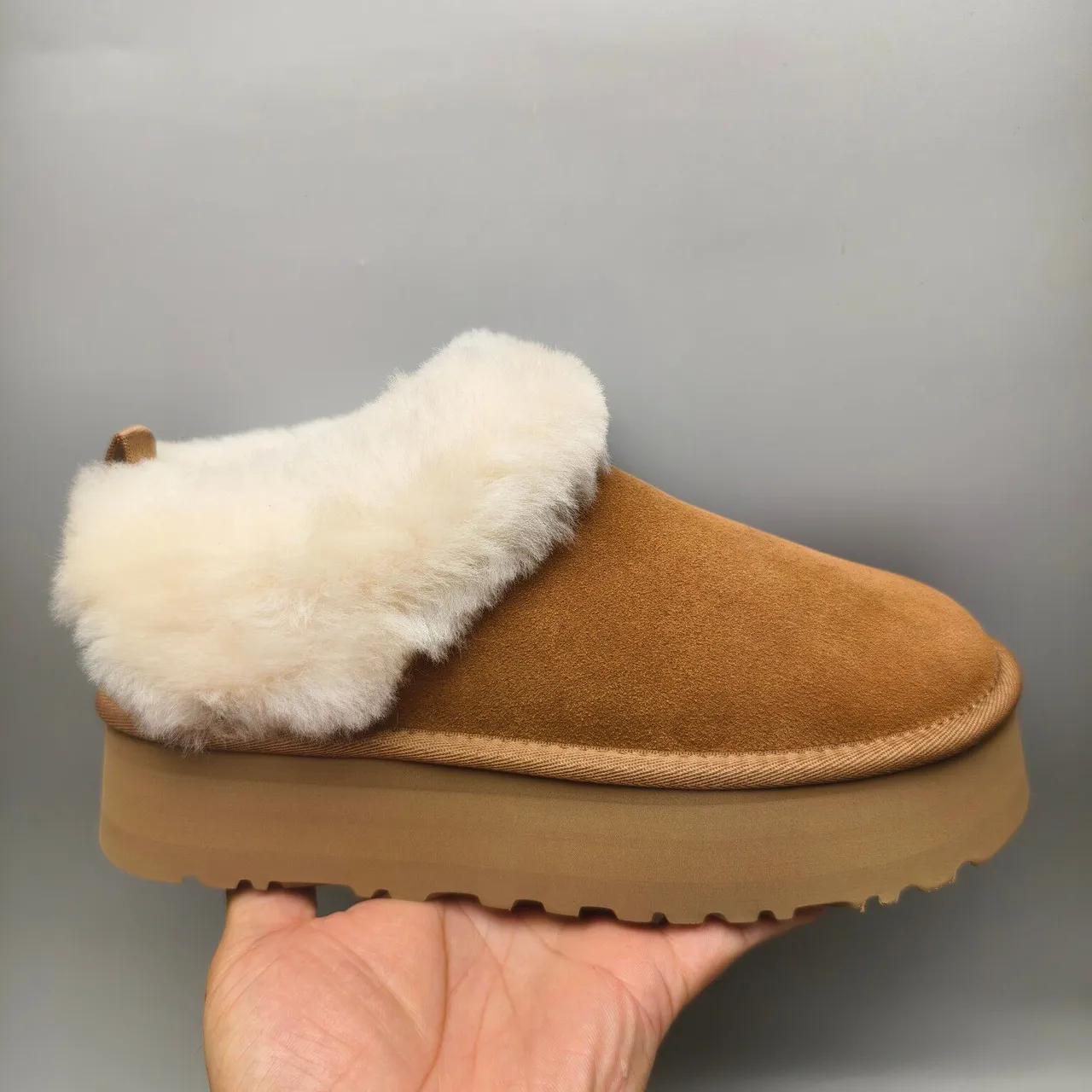 UGG Marrom Bege Forro de Shearling Camurça Superior Sapatos Casuais 2
