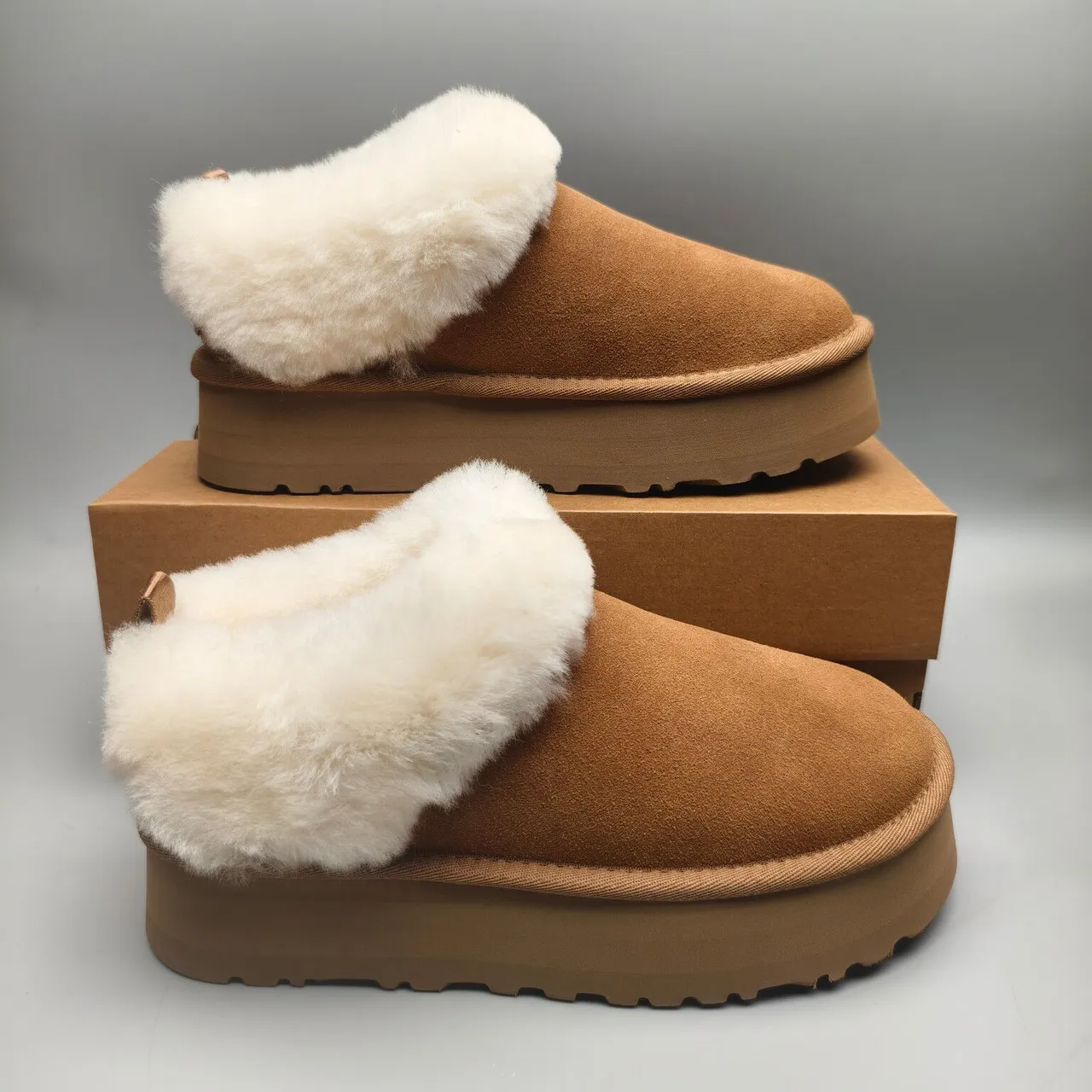 UGG Marrom Bege Forro de Shearling Camurça Superior Sapatos Casuais 5