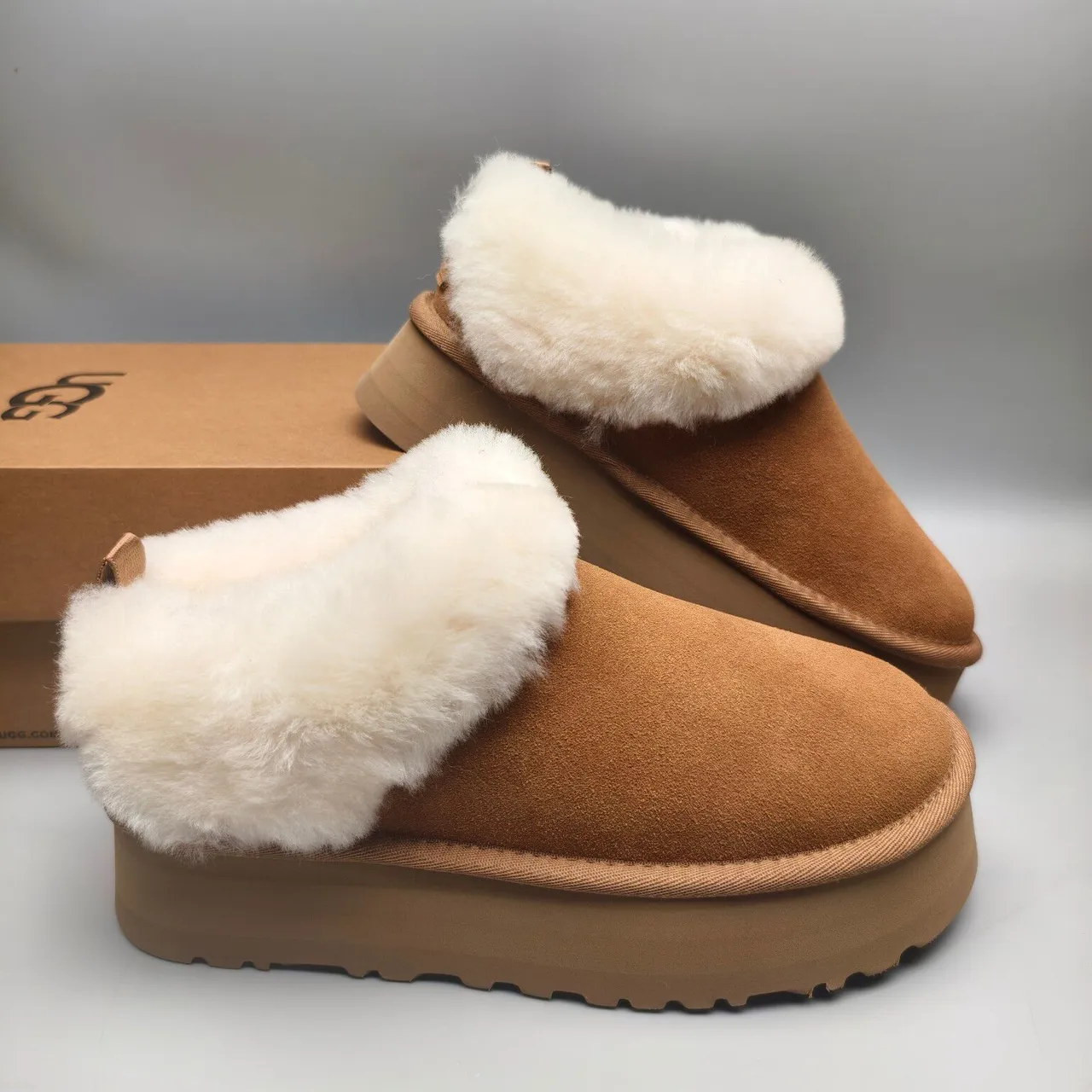 UGG Marrom Bege Forro de Shearling Camurça Superior Sapatos Casuais 6