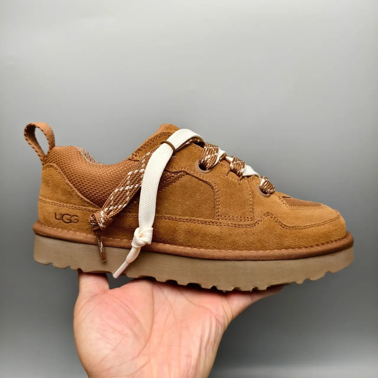 UGG Marrom Bege Camurça Superior Sistema Duplo Cadarço Tênis Lifestyle 2