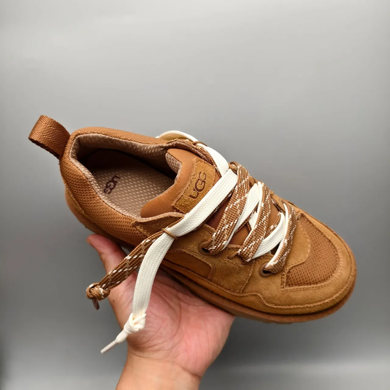 UGG Marrom Bege Camurça Superior Sistema Duplo Cadarço Tênis Lifestyle 3