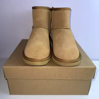 UGG Classic Mini Tan 麂皮雪靴