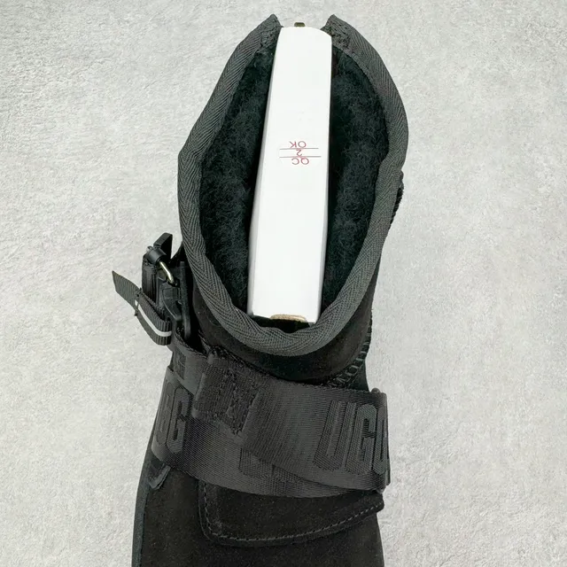 UGG Harness Strap Bottes de neige noires 3
