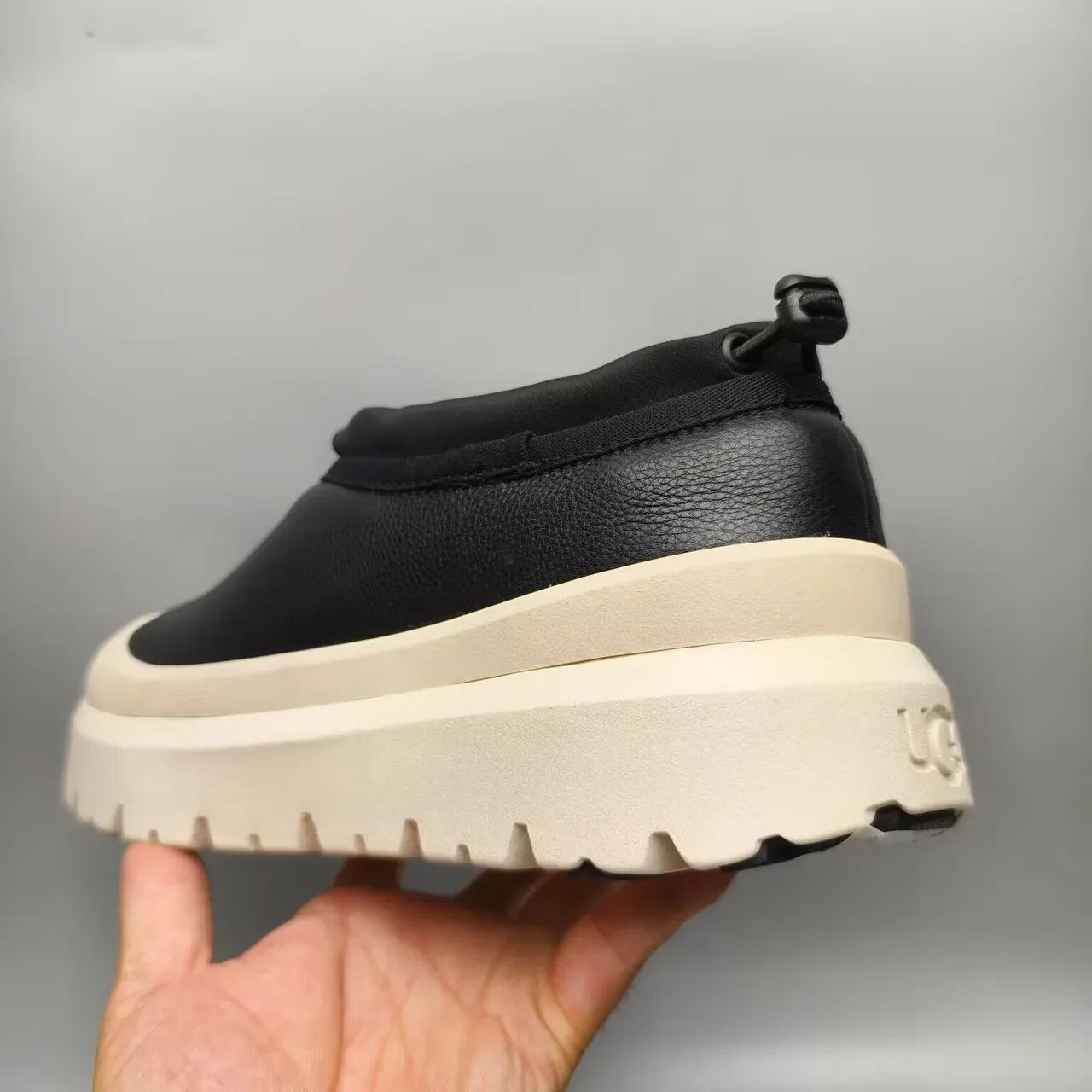 UGG Tasman Bottes de Neige Noir Beige Plateforme Slip-On 5
