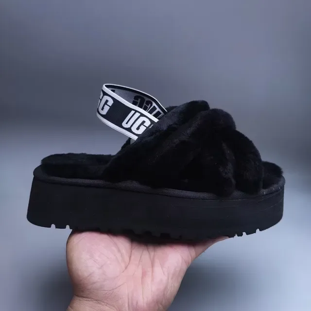 UGG Tasman Zapatillas Plataforma Negras Peludas 4
