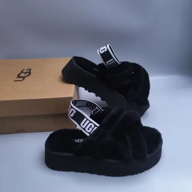 UGG Tasman Zapatillas Plataforma Negras Peludas 5