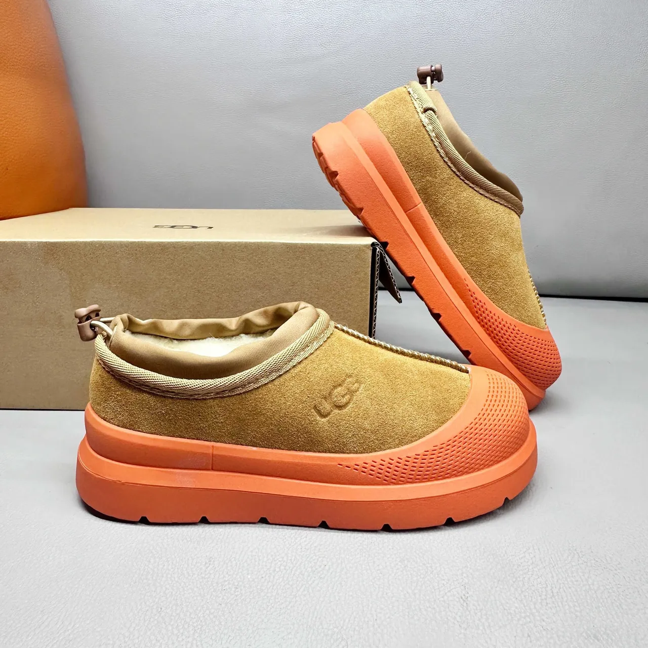 UGG Tasman 黑色一脚蹬平台雪靴 14