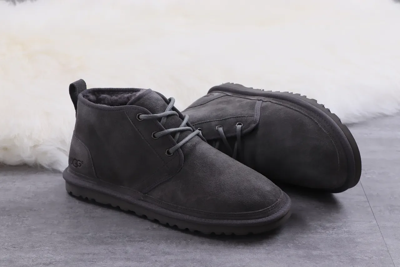 UGG Tasman Botas de Neve de Camurça Cinza Carvão Forradas em Shearling com Cadarços 5