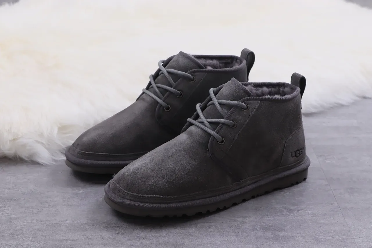UGG Tasman Botas de Neve de Camurça Cinza Carvão Forradas em Shearling com Cadarços 9