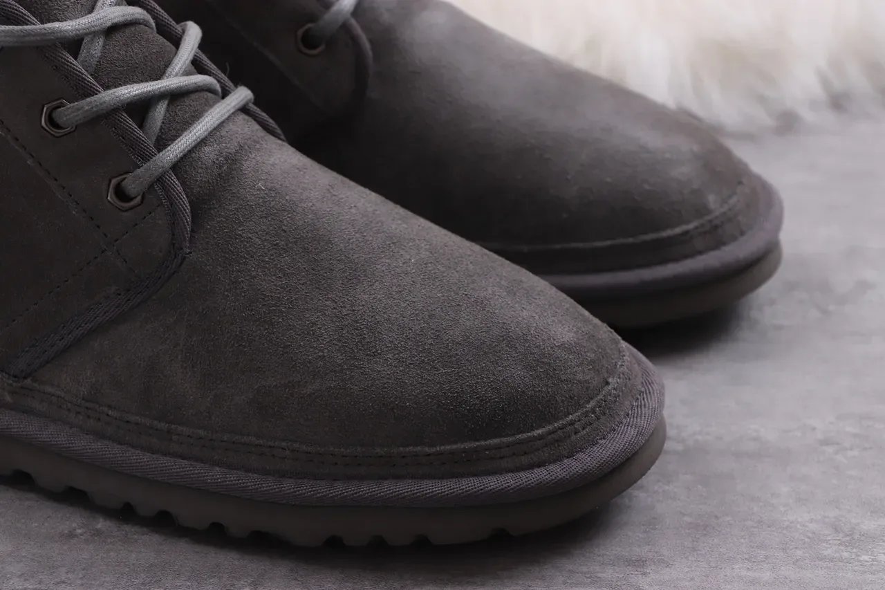 UGG Tasman Botas de Neve de Camurça Cinza Carvão Forradas em Shearling com Cadarços 10
