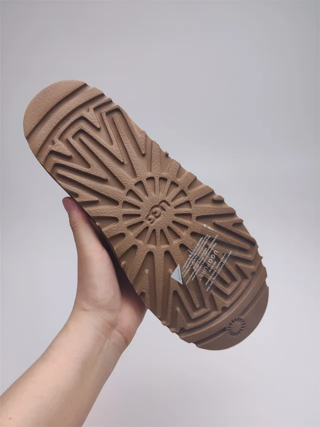 UGG Tasman حذاء ثلجي بني كستنائي جلد مخملي مع فراء داخلي مربوط بحزام 13
