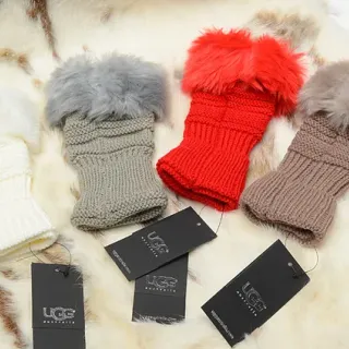 UGG Tasman Red White Ribbed Faux-Fur Cuff Knit Gloves