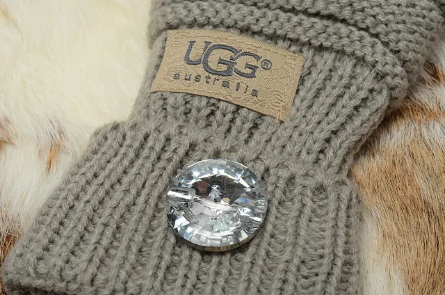 UGG Tasman vermelho branco ribeteado forro sintético punho tricot luvas 5