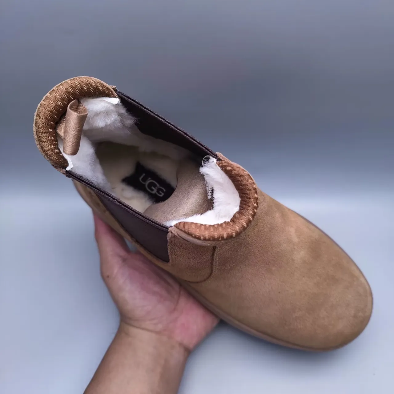 UGG Tasman أحذية تشيلسي سويد تان 6