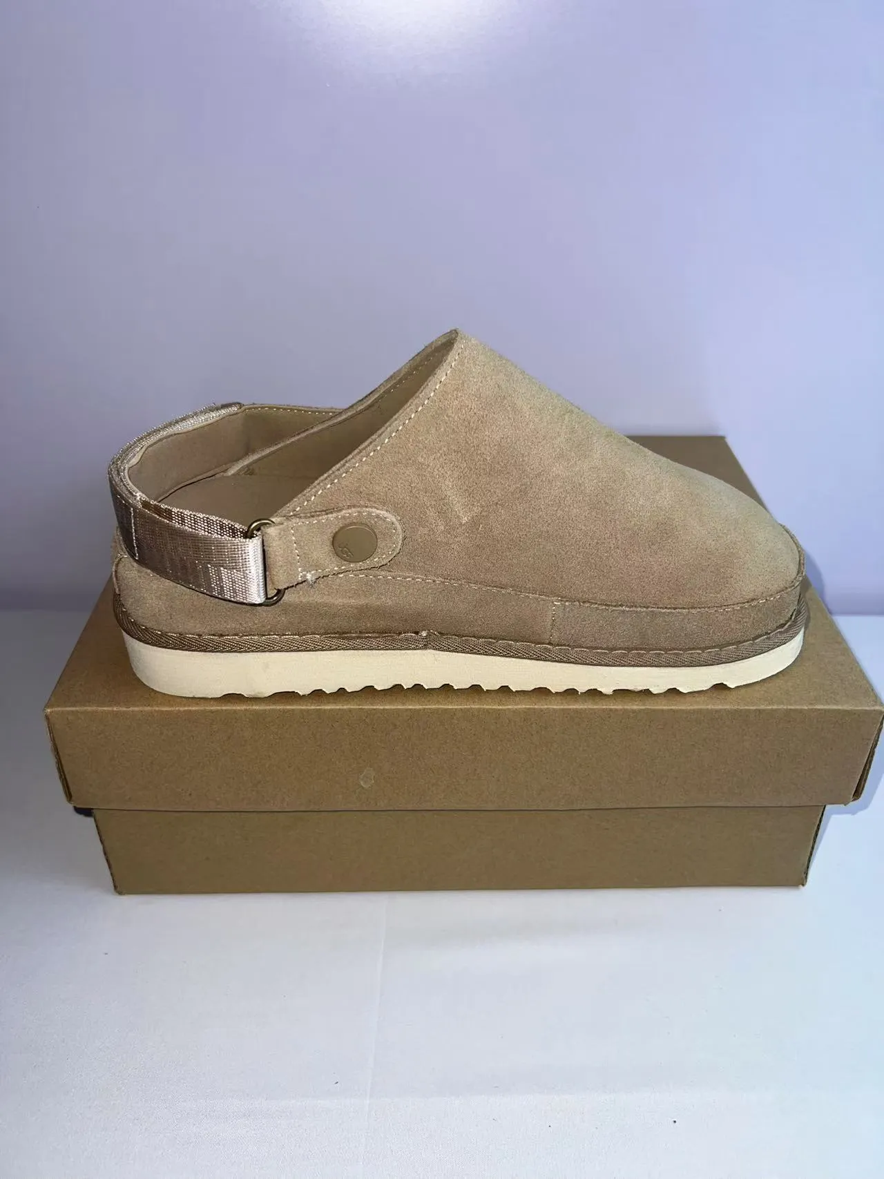UGG Tasman Tan zueco de plataforma de ante 4