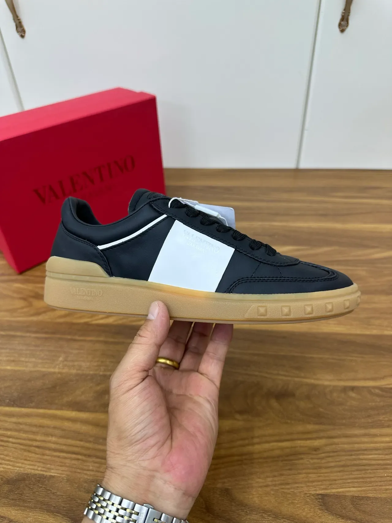 Valentino Garavani Black and White Leather Lifestyle Sneakers 4