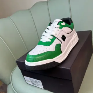 Valentino Garavani VLogo Sneaker verde branco preto estilo de vida tênis
