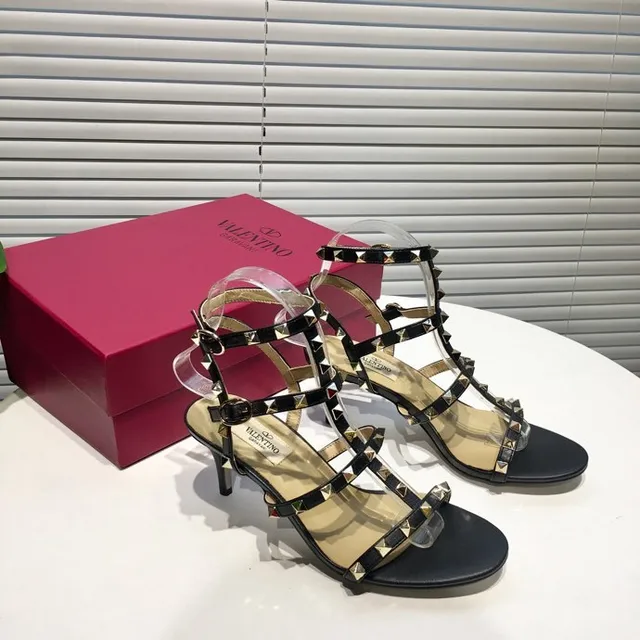 Valentino Rockstud काला स्टडेड स्ट्रैपी स्टिलेटो 3