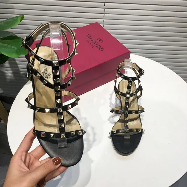 Valentino Rockstud काला स्टडेड स्ट्रैपी स्टिलेटो 5
