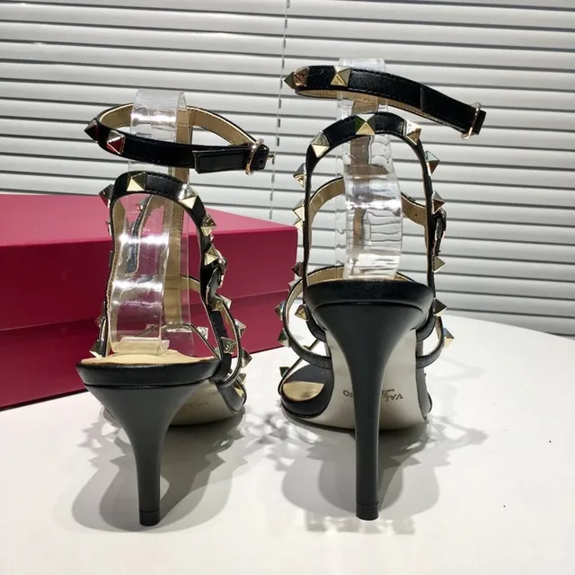 Valentino Rockstud काला स्टडेड स्ट्रैपी स्टिलेटो 6