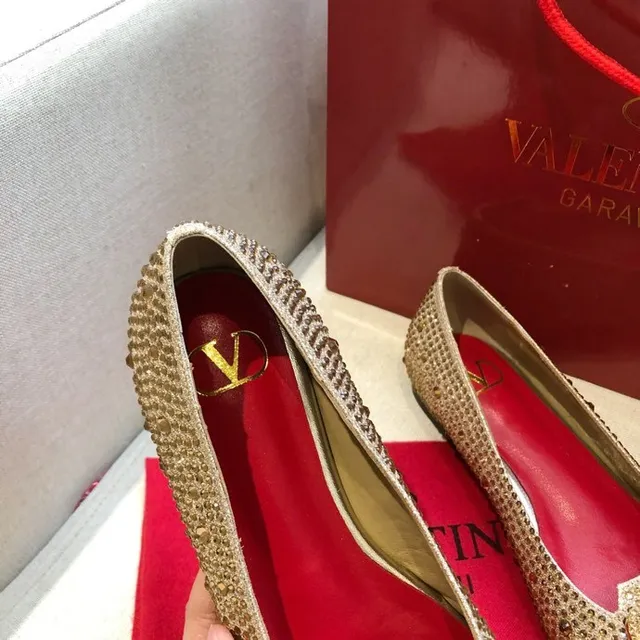 Valentino Rockstud Mocassins ornés de cristaux à bout pointu 2