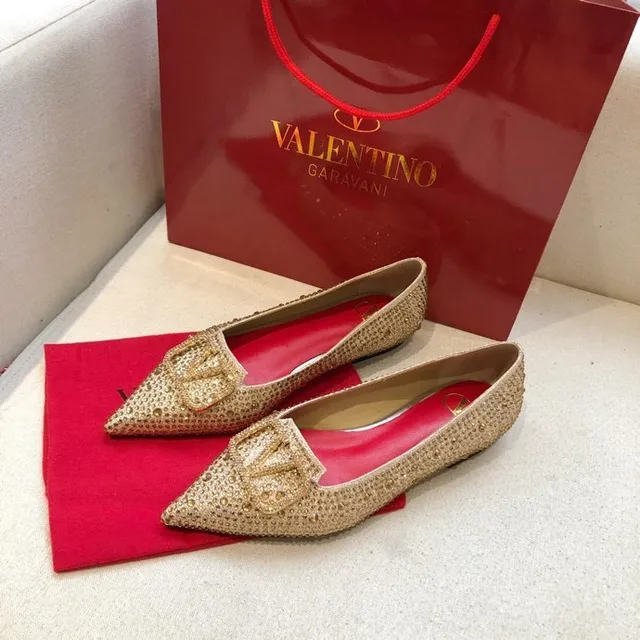Valentino Rockstud Mocassins ornés de cristaux à bout pointu 5