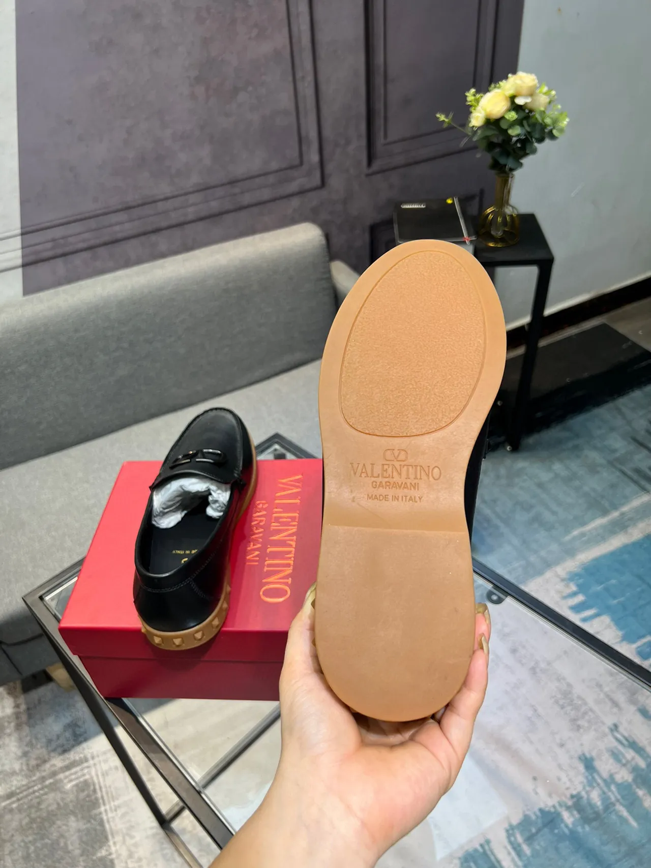 瓦伦蒂诺 Rockstud 乐福鞋 黑色米色皮革 VLOGO 扣 乐福鞋 7