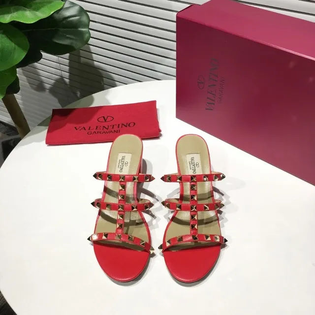 Sandálias Gladiator de Salto Bloco Valentino Rockstud Tachadas Vermelhas 2