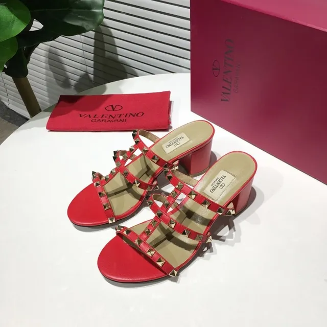 Sandálias Gladiator de Salto Bloco Valentino Rockstud Tachadas Vermelhas 3