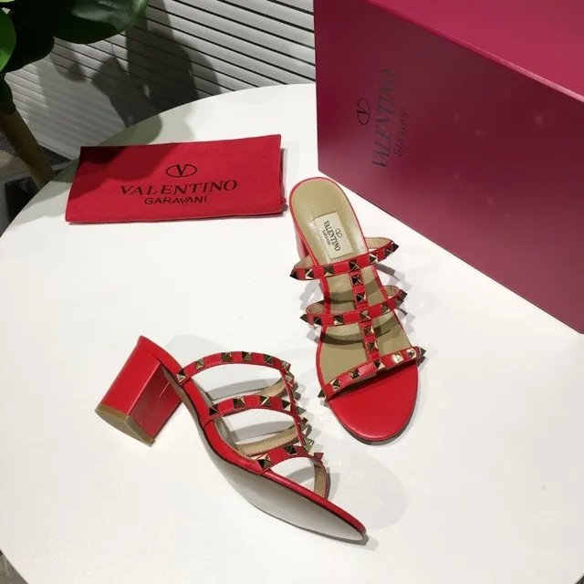 Sandálias Gladiator de Salto Bloco Valentino Rockstud Tachadas Vermelhas 4