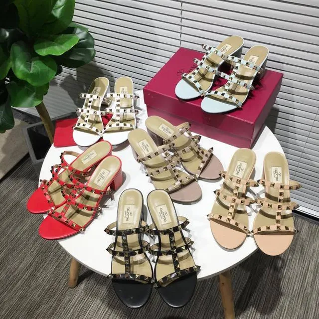 Sandálias Gladiator de Salto Bloco Valentino Rockstud Tachadas Vermelhas 5